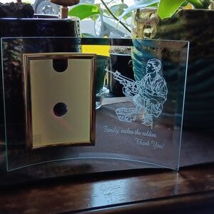 GLASS FRAME FOR YOUR SOLDIER♡